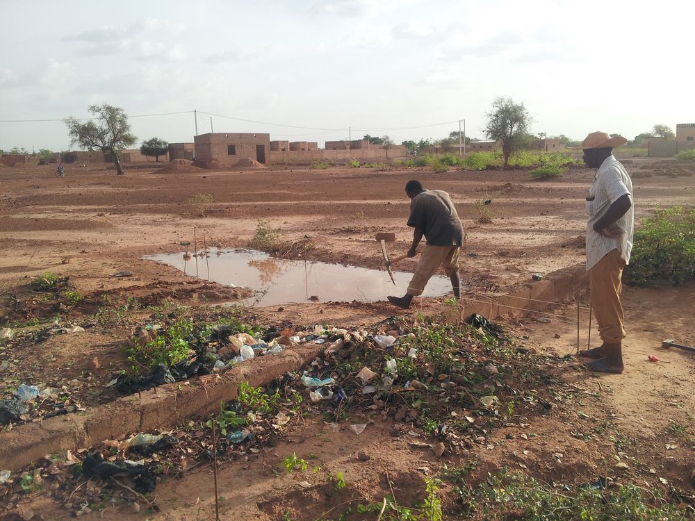 4. Premiers coups de pioche_5 mai 2014